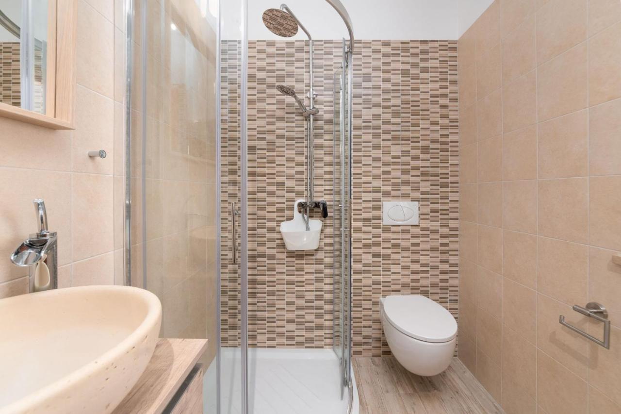 Apartment Karolina 2 Funtana Dış mekan fotoğraf